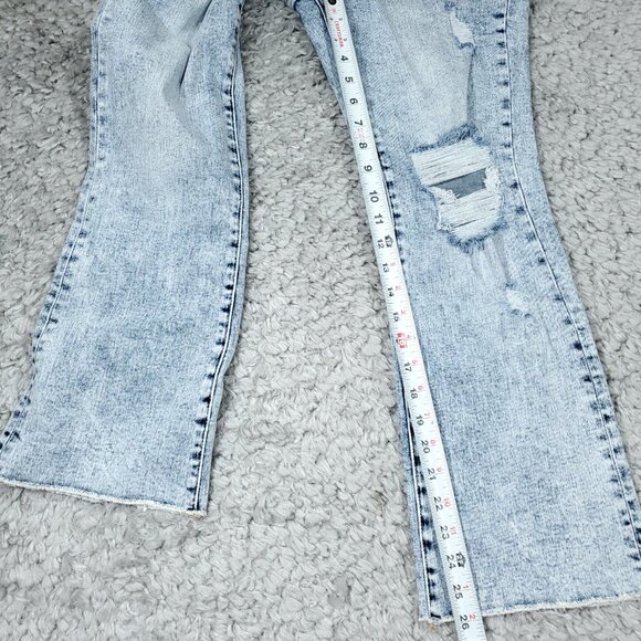 Vervet Bella High Rise Cropped Flare Light Wash Blue Distressed Crop Size 29 - Picture 7 of 8